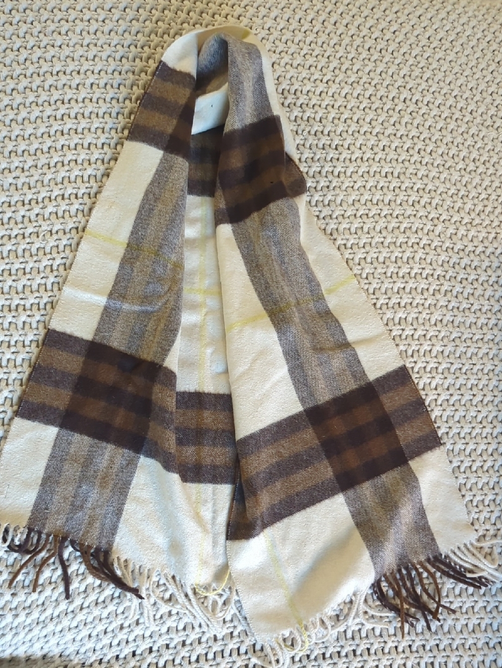 Burberry London 100% Cashmere Nova Check Scarf In Cream And Brown With Yellow - Picture 6 of 7